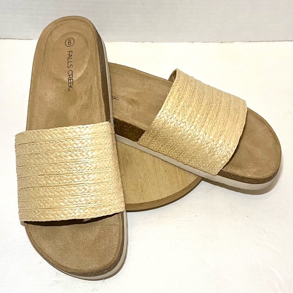 Falls Creek Grizzly Slides Sandals Natural Size 9 Good Condition